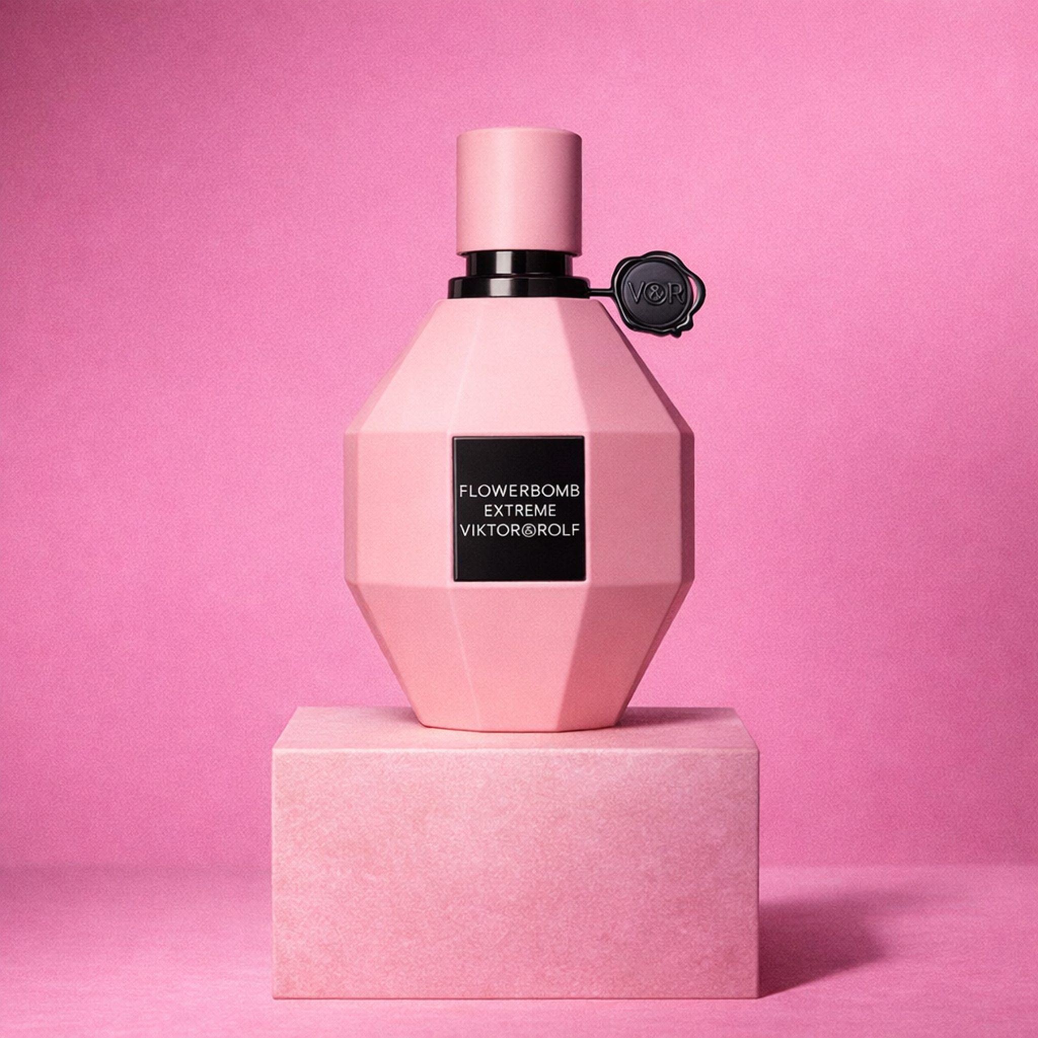 Viktor & Rolf Flowerbomb Extreme EDP Intense For Women upright pedestal gallery showcase