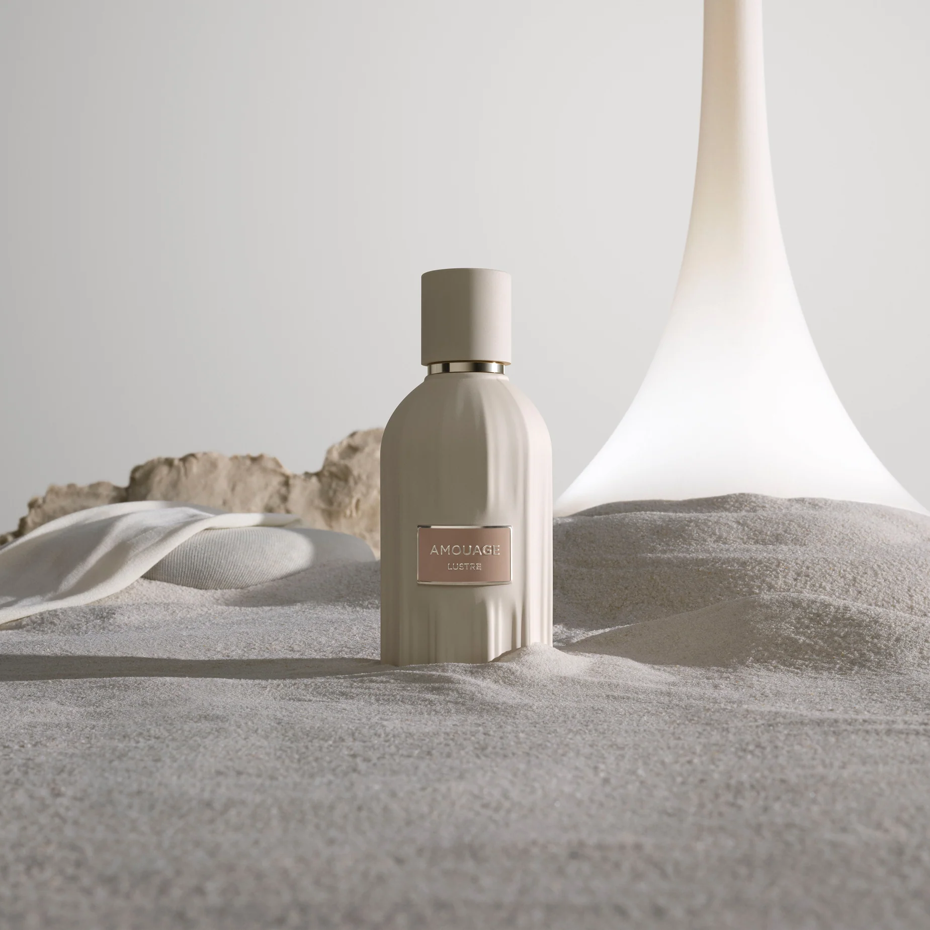 Amouage Lustre Extrait de Parfum fragrance details image